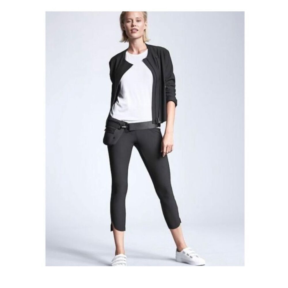 Athleta Stellar Cropped Pant Size 2